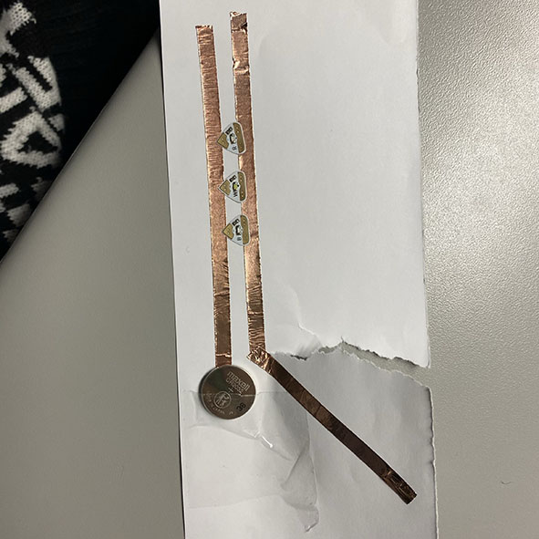 Intersectable linear reciprocal circuits. (three lights)