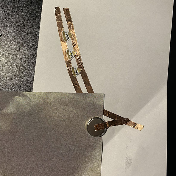 Circuit display. (After adding the cloth, it will isolate the power supply.)